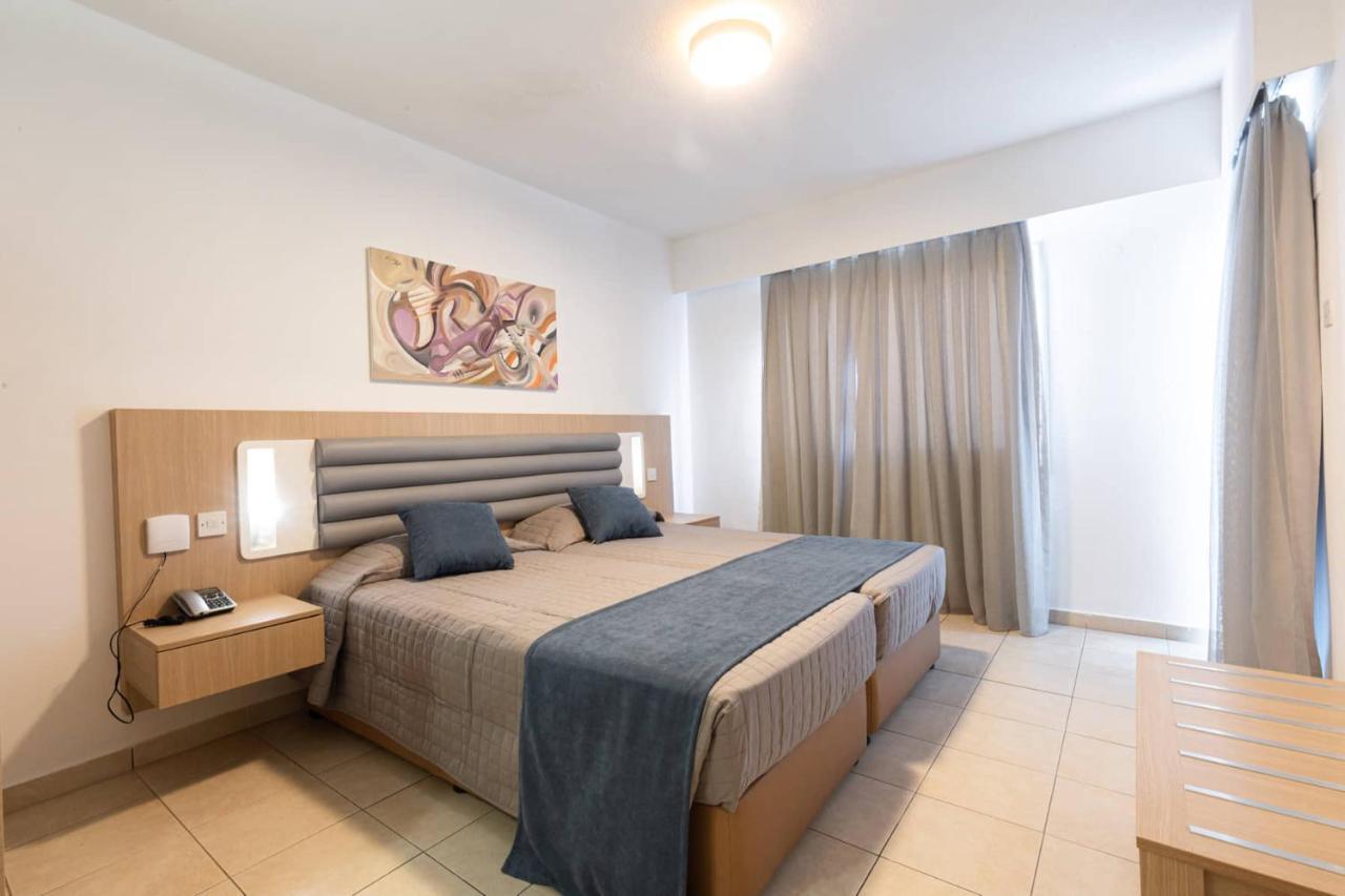 פרוטאראס Vrissaki Hotel Apartments מראה חיצוני תמונה